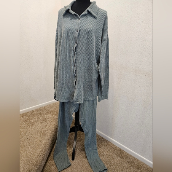 Fashion Nova Ribbed Teal Pants Set - Picture 4 of 5